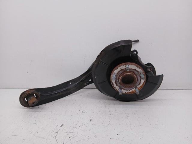 MAZDA 3N612C299A Cubo de rueda trasero  en stock Terrassa