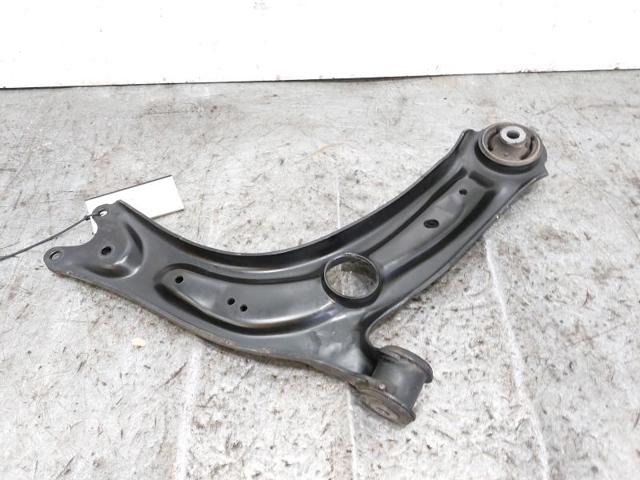 3Q0407151E Brazo inferior izquierdo de la suspensión delantera  comprar en Reus