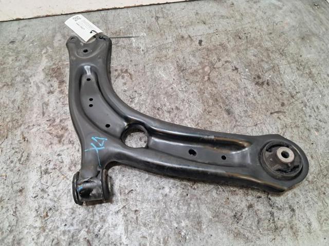 3Q0407152P VAG Brazo inferior derecho de la suspensión delantera  disponible Ourense
