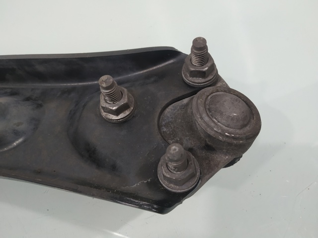 3Q0407153D Brazo inferior izquierdo de la suspensión delantera comprar Girona