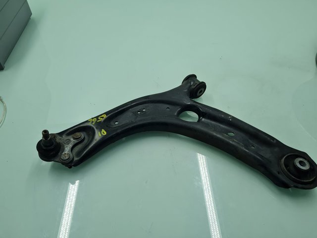 3Q0407153D VAG Brazo inferior izquierdo de la suspensión delantera  en stock Gandía