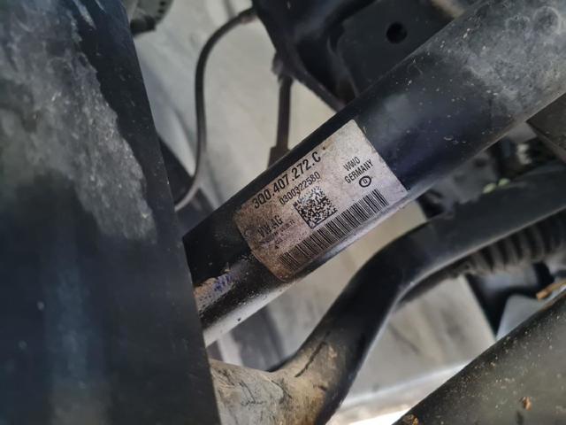 3Q0407272C Semieje delantero derecho  disponible Málaga