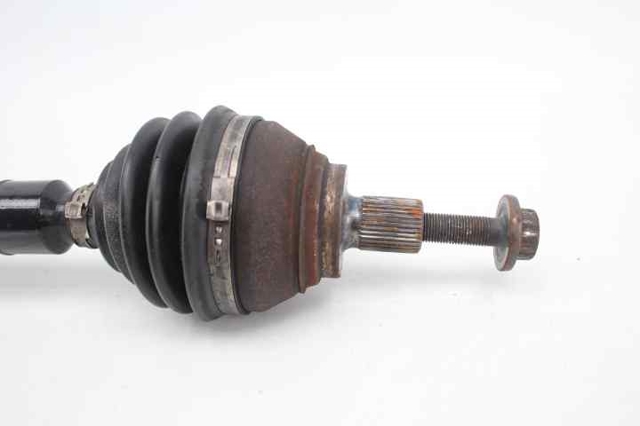 VAG 3Q0407272C Semieje delantero derecho  en stock Valencia