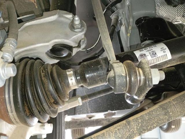 3Q0407272CE Semieje delantero derecho  comprar en Reus
