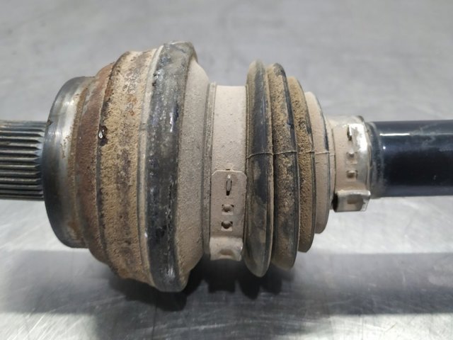 VAG 3Q0501203B Semieje trasero izquierdo  en stock Valencia