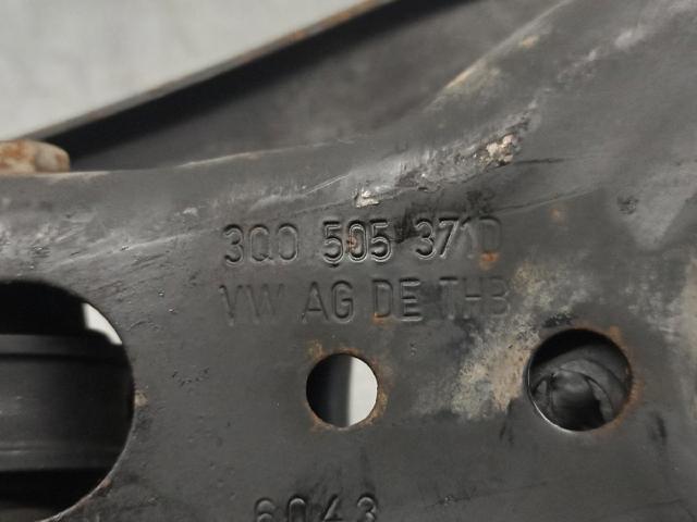 3Q0505311E VAG Brazo inferior trasero izquierdo/derecho  disponible Alicante