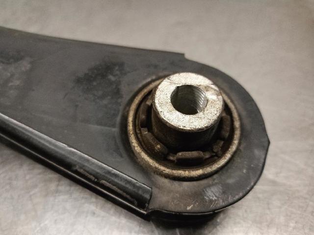 3Q0505311G Brazo inferior trasero izquierdo/derecho  comprar en Reus