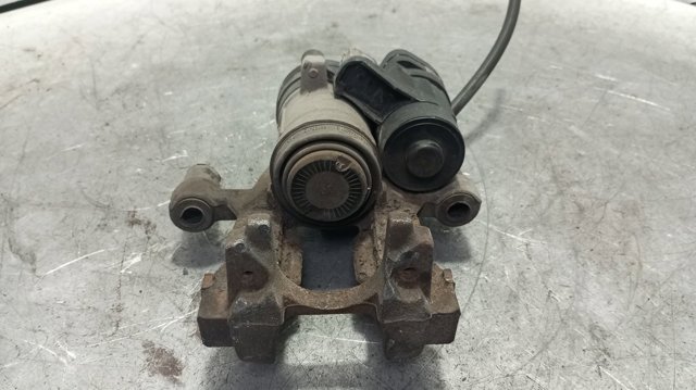 3Q0615406 VAG Pinza de freno trasera derecha  en stock Huelva