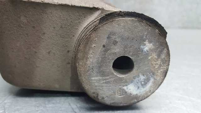 VAG 3R0505324 Brazo superior derecho de la suspensión trasera  comprar en Albacete