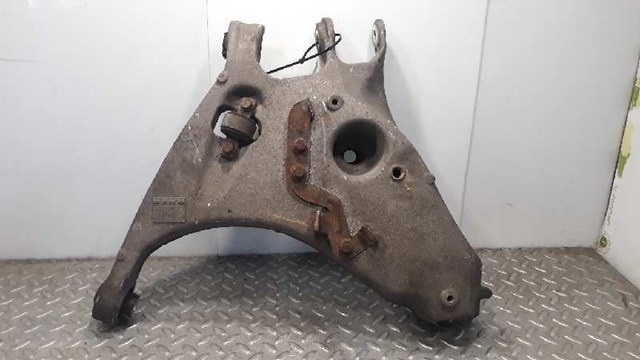 3R0505324 Brazo superior derecho de la suspensión trasera  en stock Granada