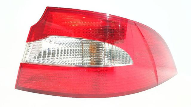 3T5945112 VAG Piloto trasero exterior derecho  disponible Ourense