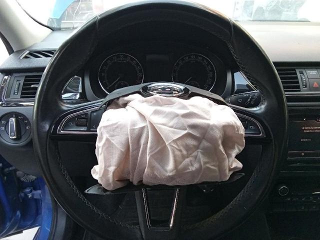 3V0419091L Volante  comprar en Pontevedra