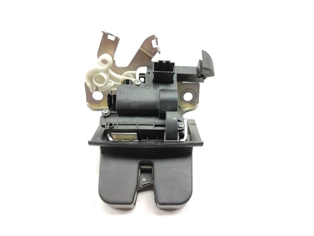 3V0827505C VAG Cerradura de tapa de maletero  comprar en Oviedo