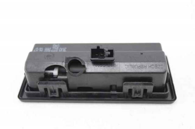3V0827566 VAG Botón de accionamiento del cierre de la tapa del maletero (puerta trasera 3/5) comprar Madrid