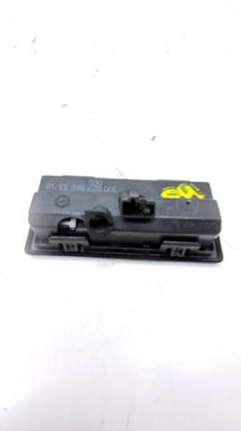 3V0827566 VAG Botón de accionamiento del cierre de la tapa del maletero (puerta trasera 3/5) comprar Madrid