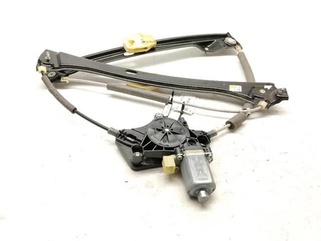 3V0837462A VAG Mecanismo de elevalunas de la puerta delantera derecha  disponible Vigo