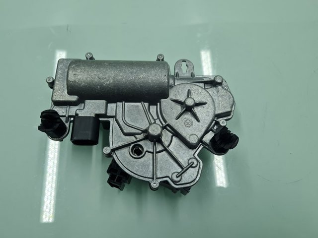 VAG 3V5827887B Motor de apertura/cierre del cierre del maletero (puerta trasera 3/5)  disponible España