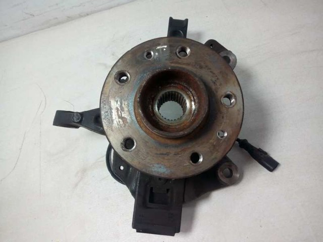 RENAULT 400140044R Mangueta delantera derecha  disponible Lugo
