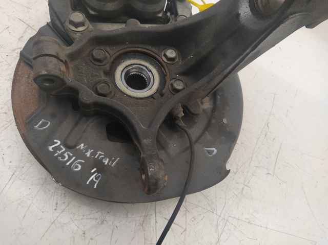 NISSAN 400144CE0A Mangueta delantera derecha  en stock Terrassa