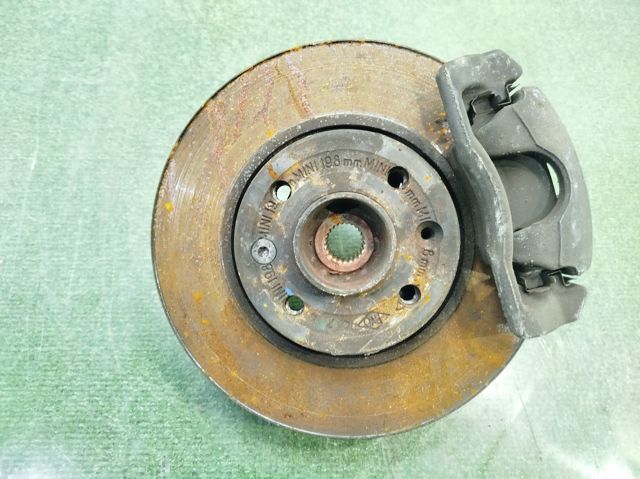 40014AX600 NISSAN Mangueta delantera derecha comprar Alcalá