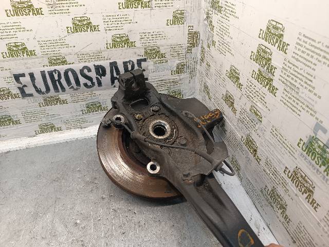 40014EB000 NISSAN Mangueta delantera derecha  en stock Gandía