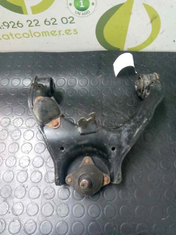 Brazo superior derecho de la suspensión delantera 4010A014 MITSUBISHI