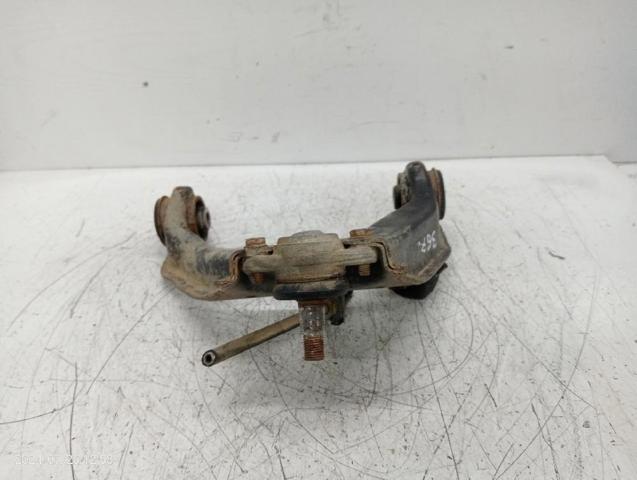 4010A014 MITSUBISHI Brazo superior derecho de la suspensión delantera  en stock Huelva