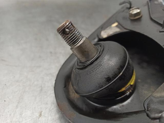 MITSUBISHI 4010A148 Brazo superior derecho de la suspensión delantera  comprar en Albacete