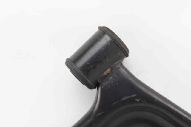 4013A310 MITSUBISHI Brazo inferior derecho de la suspensión delantera comprar Alcalá