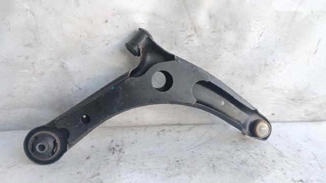MITSUBISHI 4013A427 Brazo inferior izquierdo de la suspensión delantera  comprar en Ponferrada
