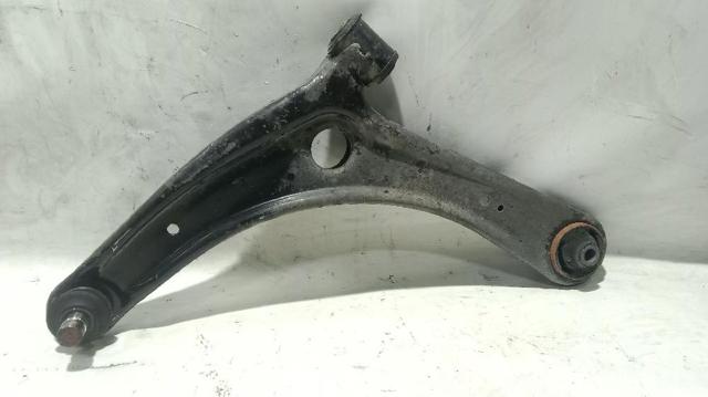 MITSUBISHI 4013A427 Brazo inferior izquierdo de la suspensión delantera  en stock Valencia