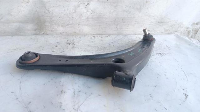 MITSUBISHI 4013A427 Brazo inferior izquierdo de la suspensión delantera comprar Pamplona