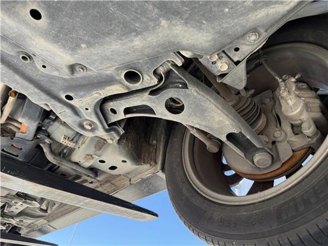 MITSUBISHI 4013A499 Brazo inferior izquierdo de la suspensión delantera  disponible Valladolid