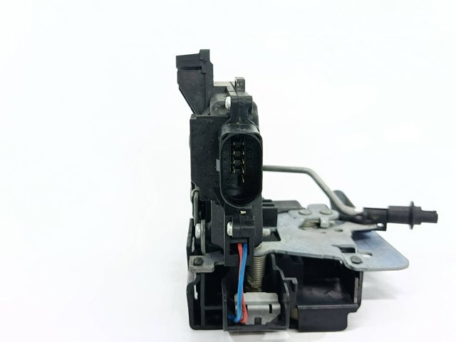 VAG 401837015 Cerradura de puerta delantera izquierda  disponible Lugo