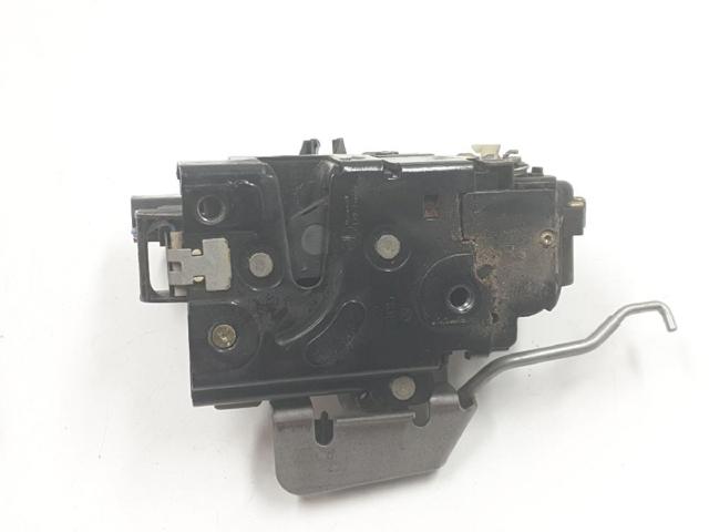 401837016 VAG Cerradura de puerta delantera derecha  en stock Gandía