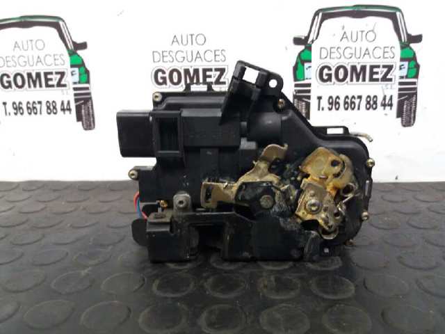 VAG 401837016 Cerradura de puerta delantera derecha comprar Tarragona