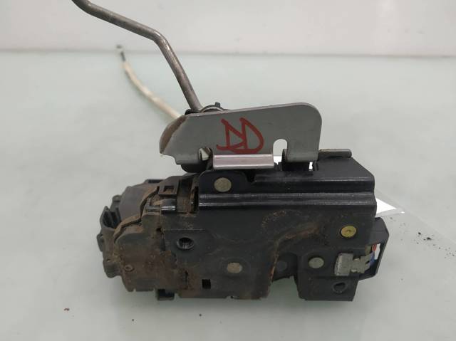 401837016 VAG Cerradura de puerta delantera derecha  disponible Vigo