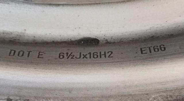403003582R RENAULT Rin de acero estampado  disponible Ourense