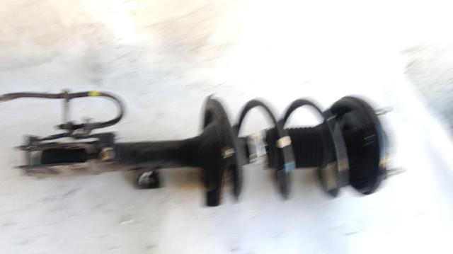 4060A173 MITSUBISHI Amortiguador delantero izquierdo  en stock Córdoba