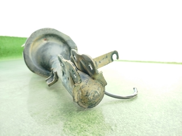 4060A174 MITSUBISHI Amortiguador delantero derecho  disponible Vigo