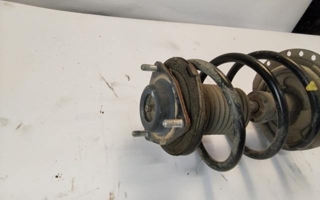 Amortiguador frontal izquierdo 4060A421 MITSUBISHI