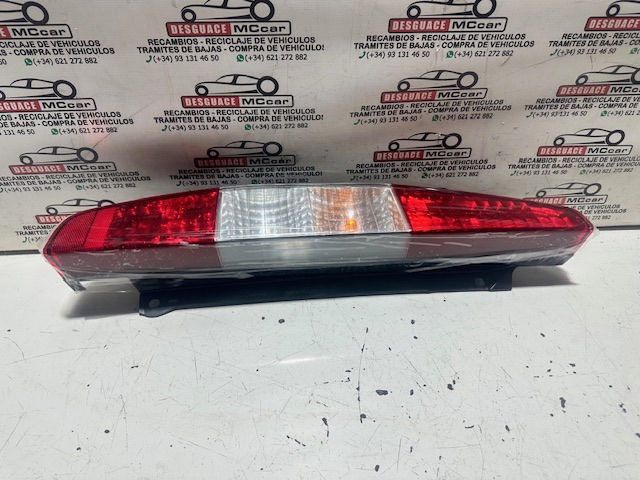 40615751 Piloto trasero izquierdo  en stock Castellón