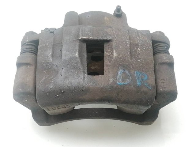 Pinza de freno delantera derecha 4100101J01 Nissan