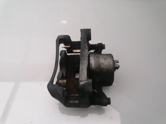 410013DN0A Pinza de freno delantera derecha  disponible Utrera