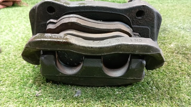 41001EB30A NISSAN Pinza de freno delantera derecha  en stock Gandía