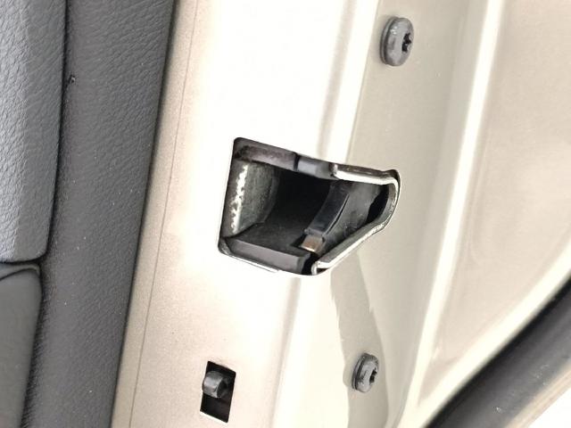 41003449338 BMW Puerta trasera derecha  en stock Gandía