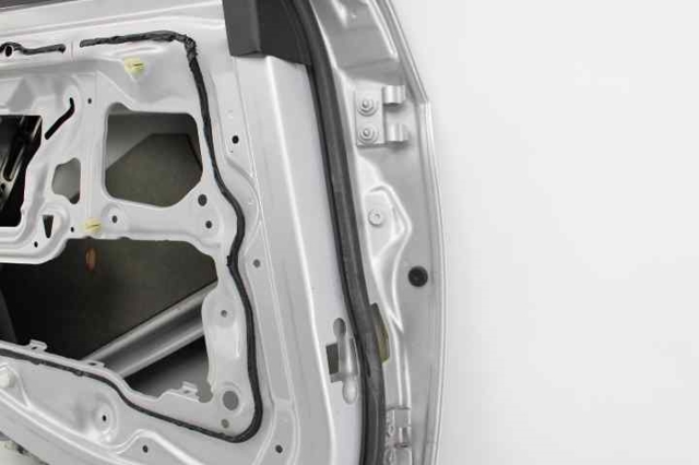 BMW 41007203647 Puerta trasera izquierda  comprar en Murcia