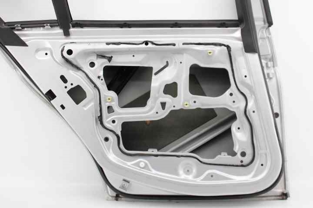 41007203647 Puerta trasera izquierda  en stock Sabadell