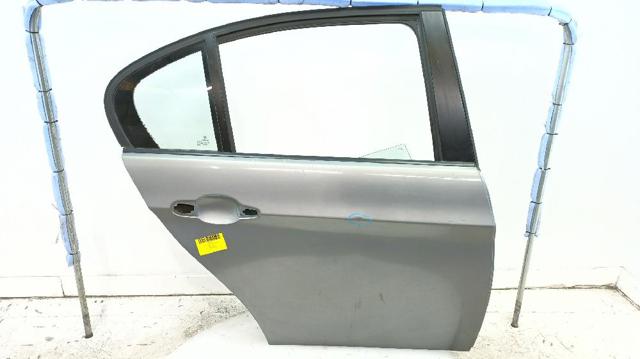 BMW 41007203648 Puerta trasera derecha  disponible España