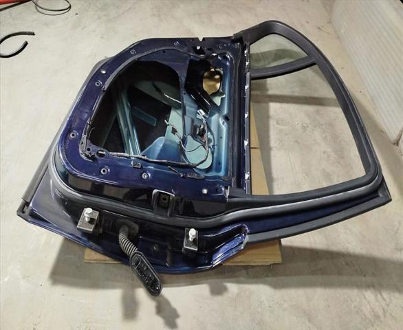 41009631831 BMW Puerta trasera izquierda  en stock Huelva